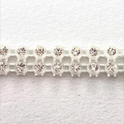 Bande de strass à coudre base plastique 3mm 2 rangs