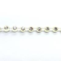 Galon de strass a coudre cristal base plastique translucide strass cristal 2mm